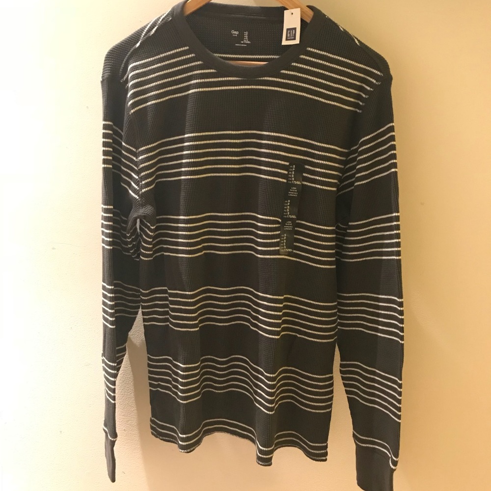 Gap gray/white stripe long sleeve sweater